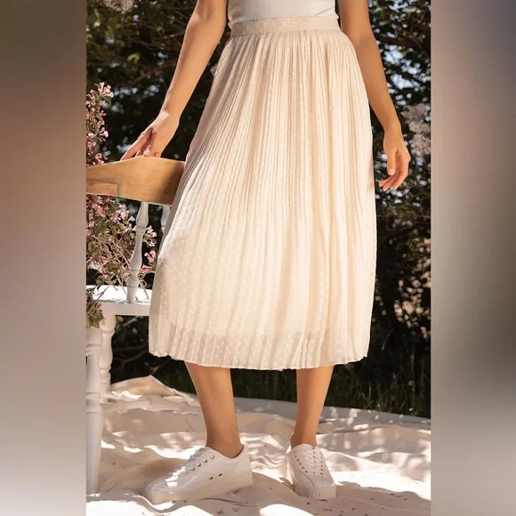 Lulus Ivory Pleated Swiss Dot Midi Skirt Women’s size Small - Picture 2 of 15
